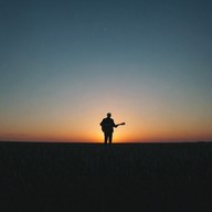 intimate acoustic experience with soulful undertones